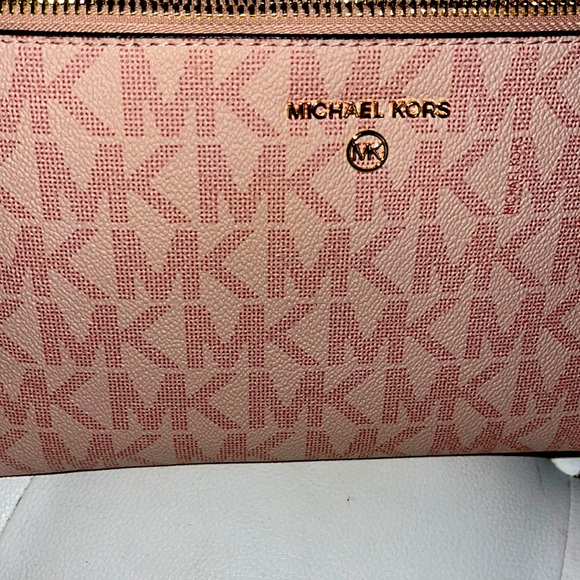 Michael Kors Handbags - New MICHAEL KORS